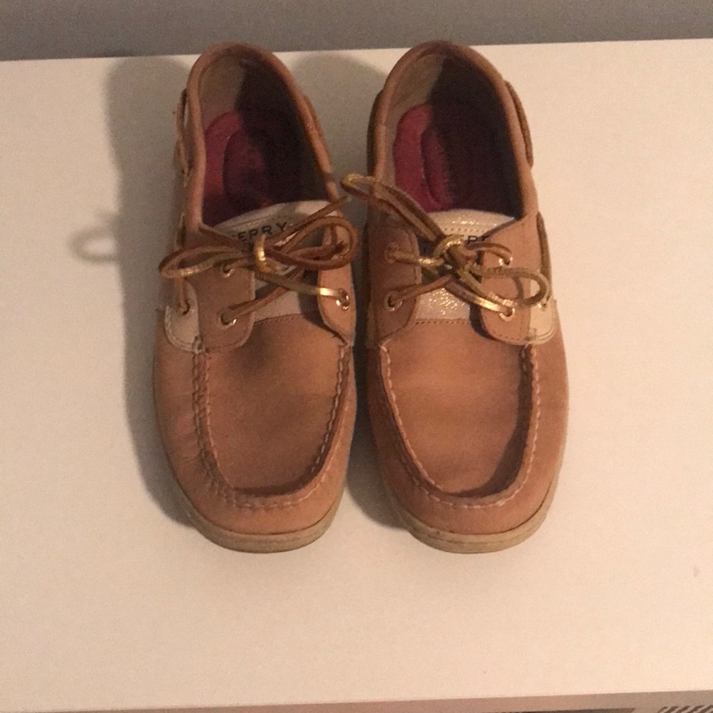 Gold sperry topsides